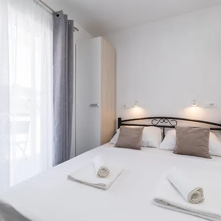 Maloa One Bedroom *